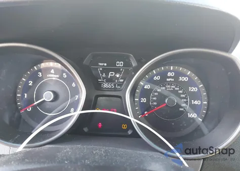 2014 Hyundai Elantra Se z USA, uszkodzony, nr VIN 5NPDH4AE2EH521887